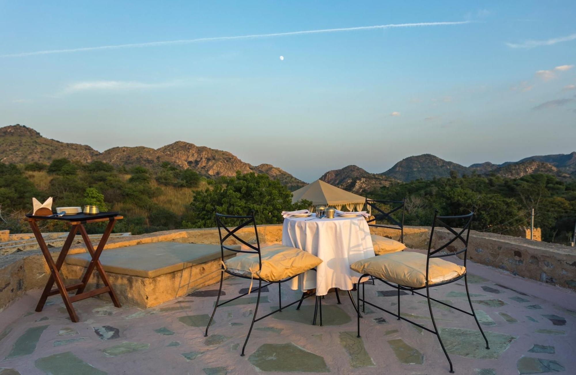 Manmatha A Luxury Retreat Bed & Breakfast Udaipur Luaran gambar